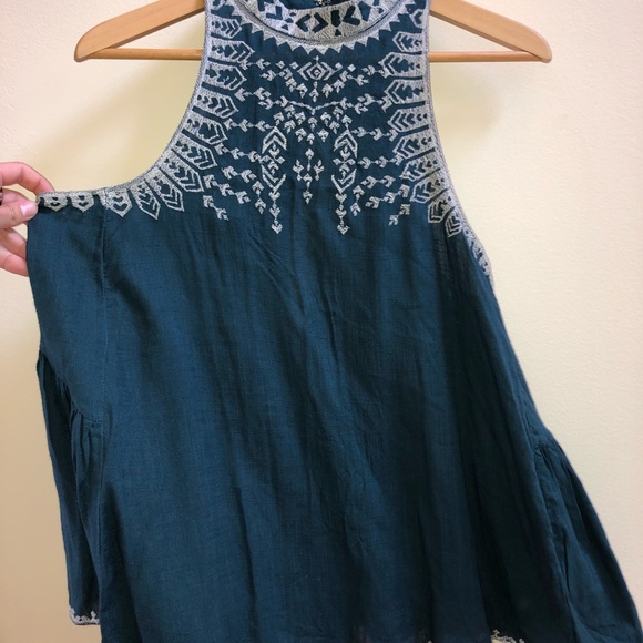 UO: Embroidered high neck Top - Picture 4 of 8